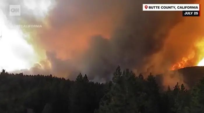 美国发生超百处大型野火!数千人逃离 美国发生超百处大型野火!数千人逃离