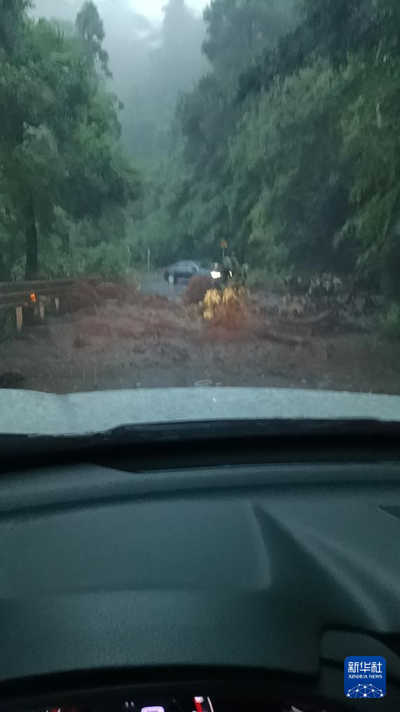 湖南衡阳南岳区突发山体滑坡