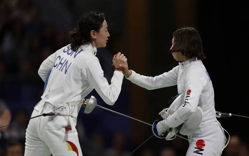 登上热搜!孙一文遭误判,她含泪回应→ 登上热搜!孙一文遭误判,她含泪回应→