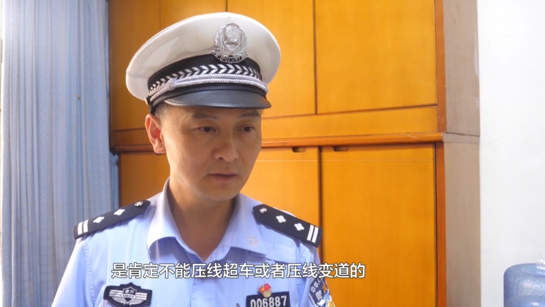 宝马车强行变道,还多次别车,贵阳这位司机被“请”到了交警队 宝马车强行变道,还多次别车,贵阳这位司机被“请”到了交警队