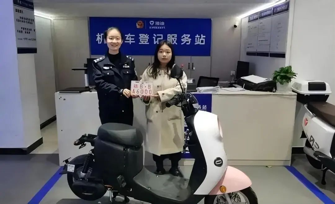 即时配送频现交通乱象，如何治理？