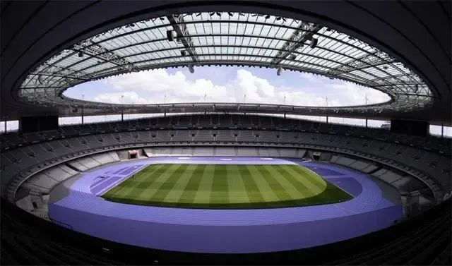 为什么巴黎奥运会的跑道是紫色的？