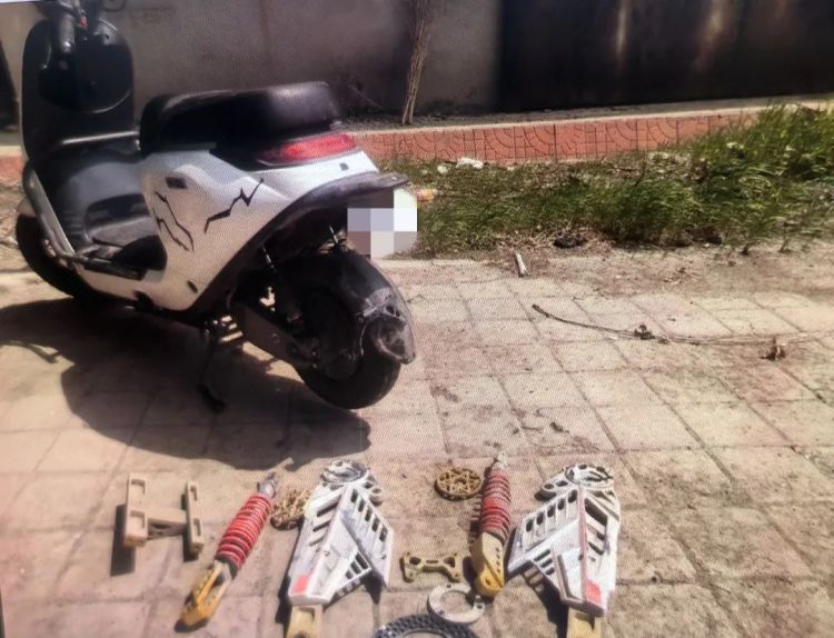 14岁少年谎称自己16岁,街头被查! 14岁少年谎称自己16岁,街头被查!