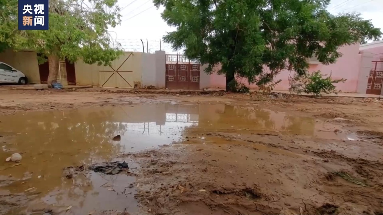 苏丹接连战火破坏供水设施 首都圈陷饮用水危机 苏丹接连战火破坏供水设施 首都圈陷饮用水危机