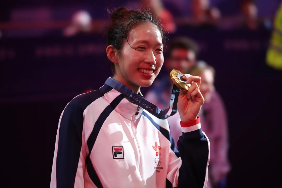 握笔是博士，提剑能夺冠！她的简历堪称“六边形战士”