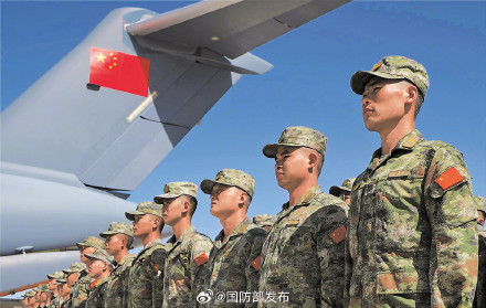 “和平团结-2024”联合演习中方参演部队抵达演习地域展开适应性训练