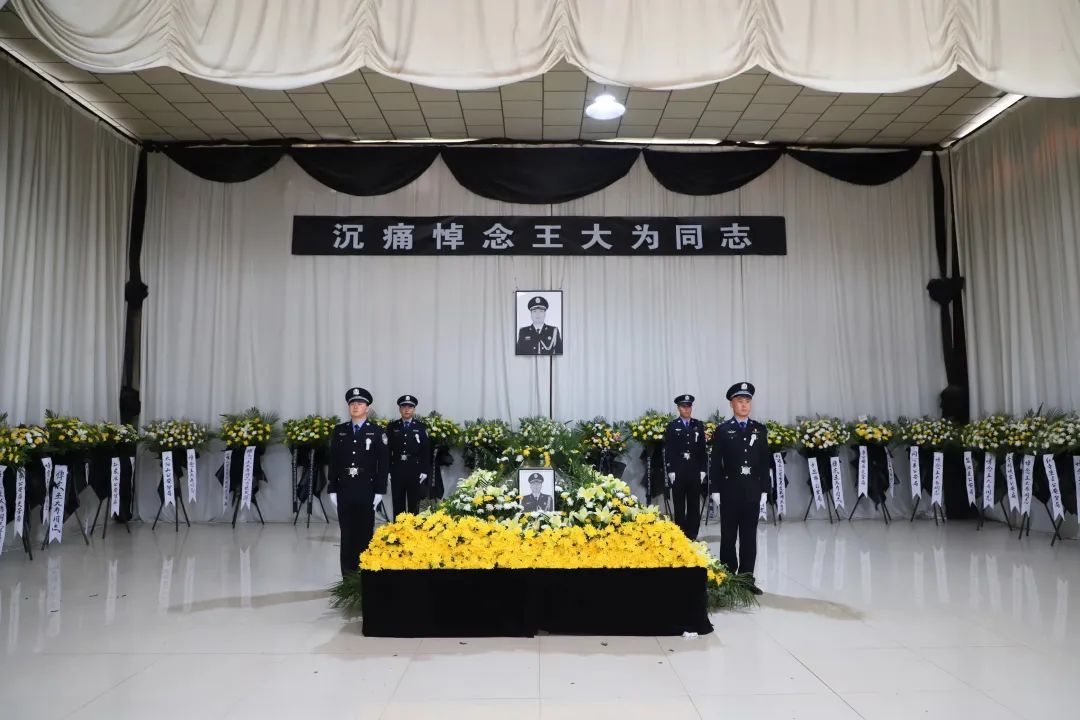 “爸爸，你又骗我……”