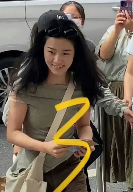 剧组突发，命在旦夕！上海女演员这一举动冲上热搜