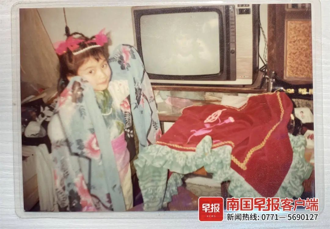 孔雀翎、暴雨梨花针……南宁美女博主制作上百件暗器，引发网友关注