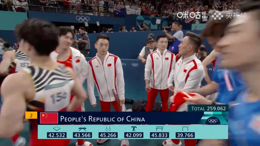 唐钱婷获得巴黎奥运会上海选手首枚奖牌！徐嘉余、中国体操男团摘银！