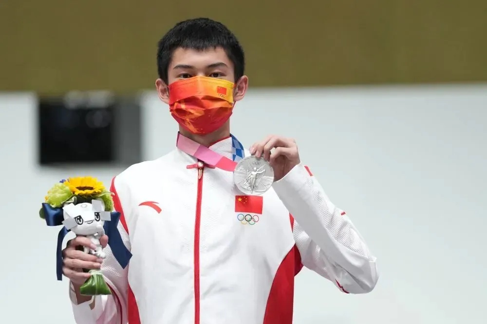 “阿条本条”“光靠干饭就”夺金他俩啥来头? “阿条本条”“光靠干饭就”夺金他俩啥来头?