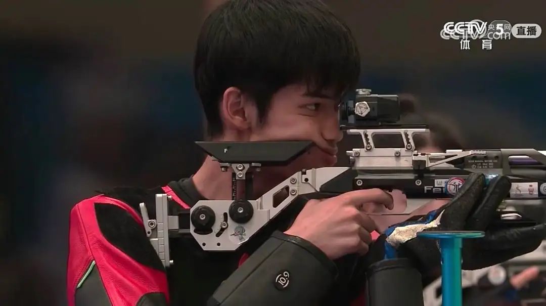 “阿条本条”“光靠干饭就”夺金他俩啥来头? “阿条本条”“光靠干饭就”夺金他俩啥来头?