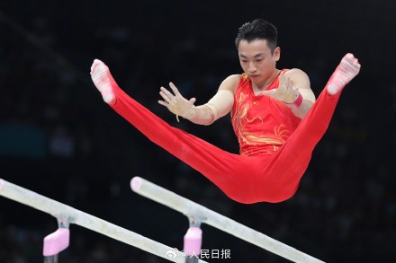 中国体操男团摘银 中国体操男团摘银