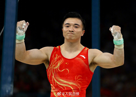 中国体操男团摘银 中国体操男团摘银