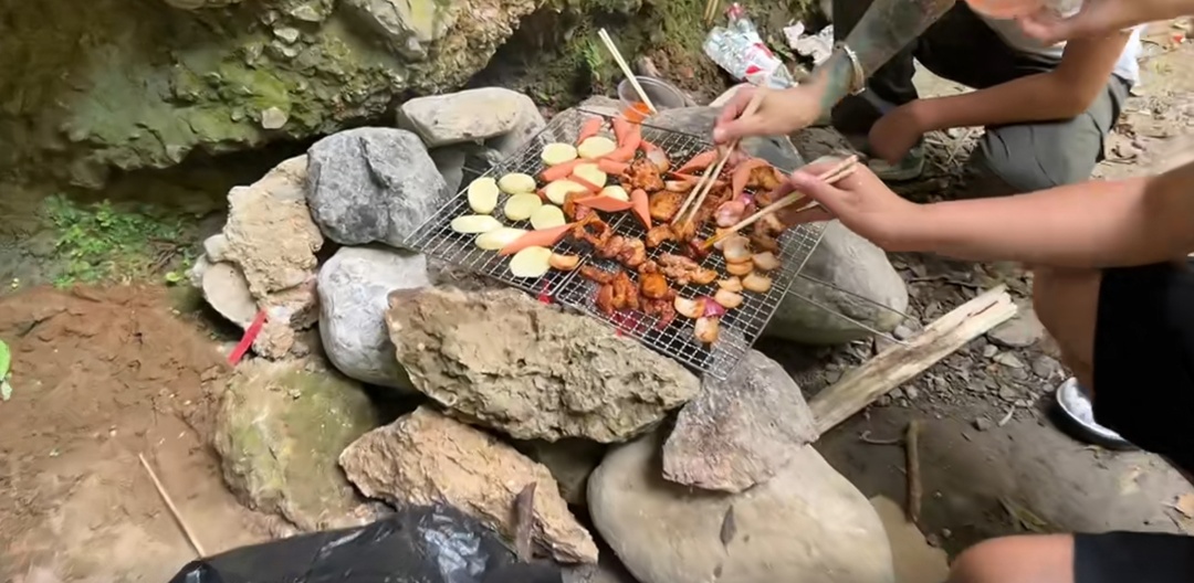 真炸了！刚吃一口火花四溅，严重可失明