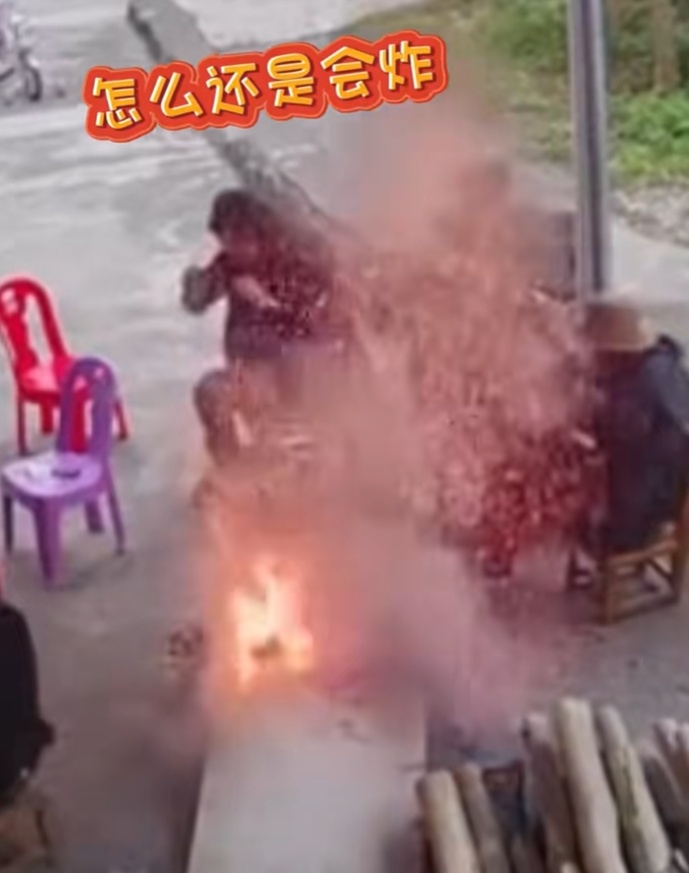 真炸了！刚吃一口火花四溅，严重可失明
