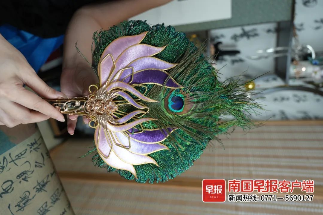 孔雀翎、暴雨梨花针……南宁美女博主制作上百件暗器，引发网友关注