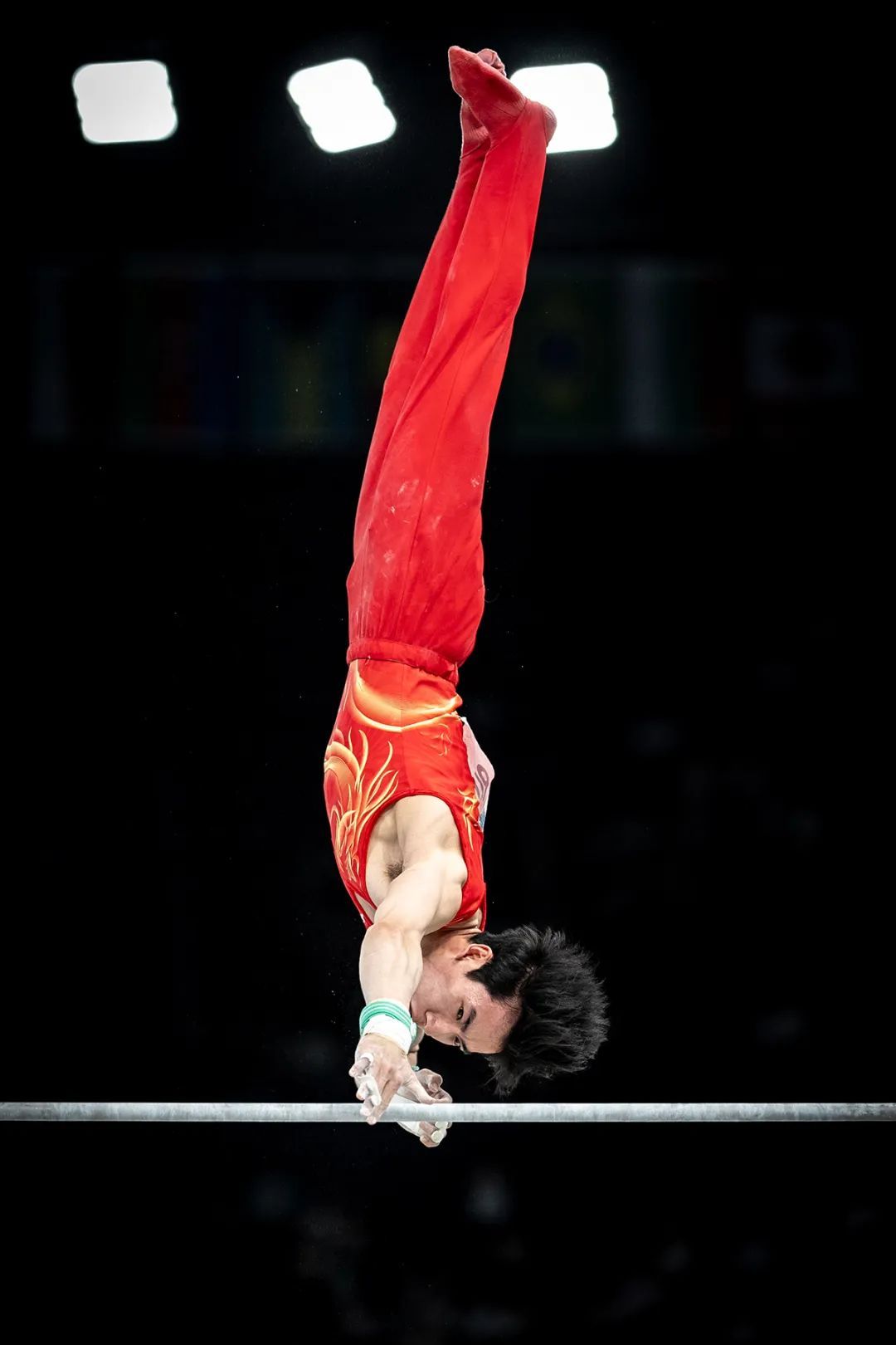 摘银！体操男团泪洒赛场，网友：遗憾又心疼