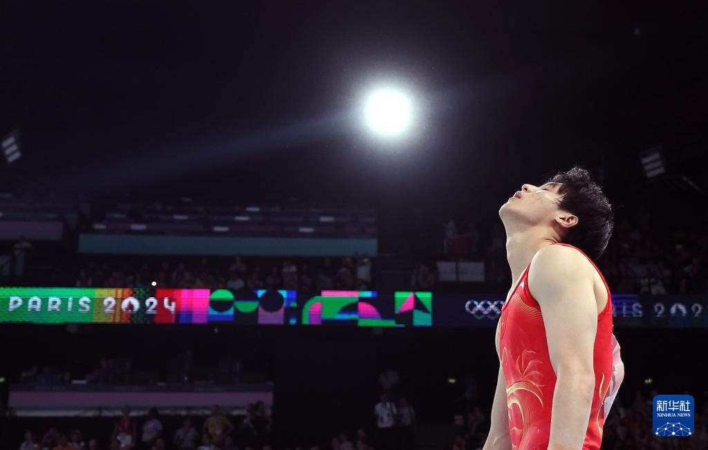 巴黎奥运会丨体操——男子团体决赛：中国队获得亚军