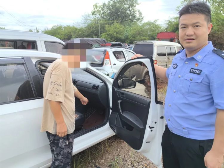 驾培场地惊现套牌教练车,交警一查到底!揪出背后同伙 驾培场地惊现套牌教练车,交警一查到底!揪出背后同伙