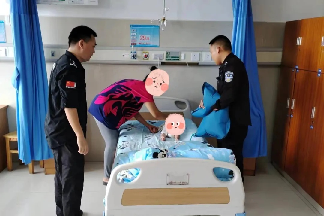 婴儿突发高烧抽搐，民警一路“狂飙”紧急送医