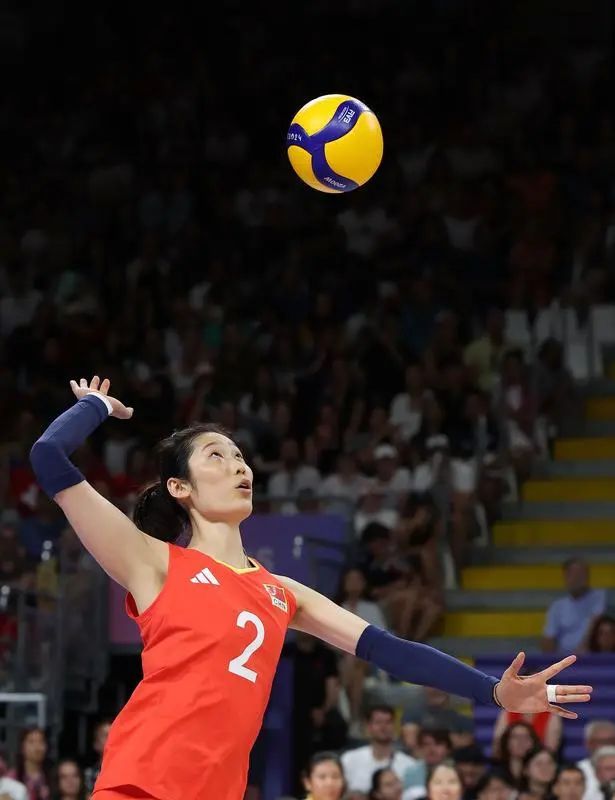 姑娘们太顶了,女排精神在最后一刻具象化了! 姑娘们太顶了,女排精神在最后一刻具象化了!