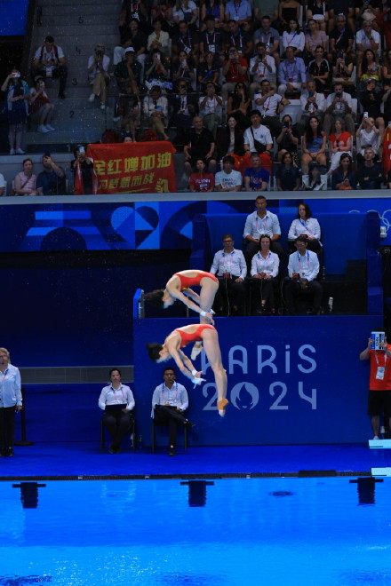 “复制粘贴”断层领先!全红婵陈芋汐金牌 “复制粘贴”断层领先!全红婵陈芋汐金牌