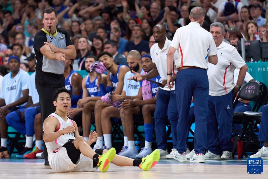 巴黎奥运会|篮球——男子小组赛:法国队胜日本队 巴黎奥运会|篮球——男子小组赛:法国队胜日本队