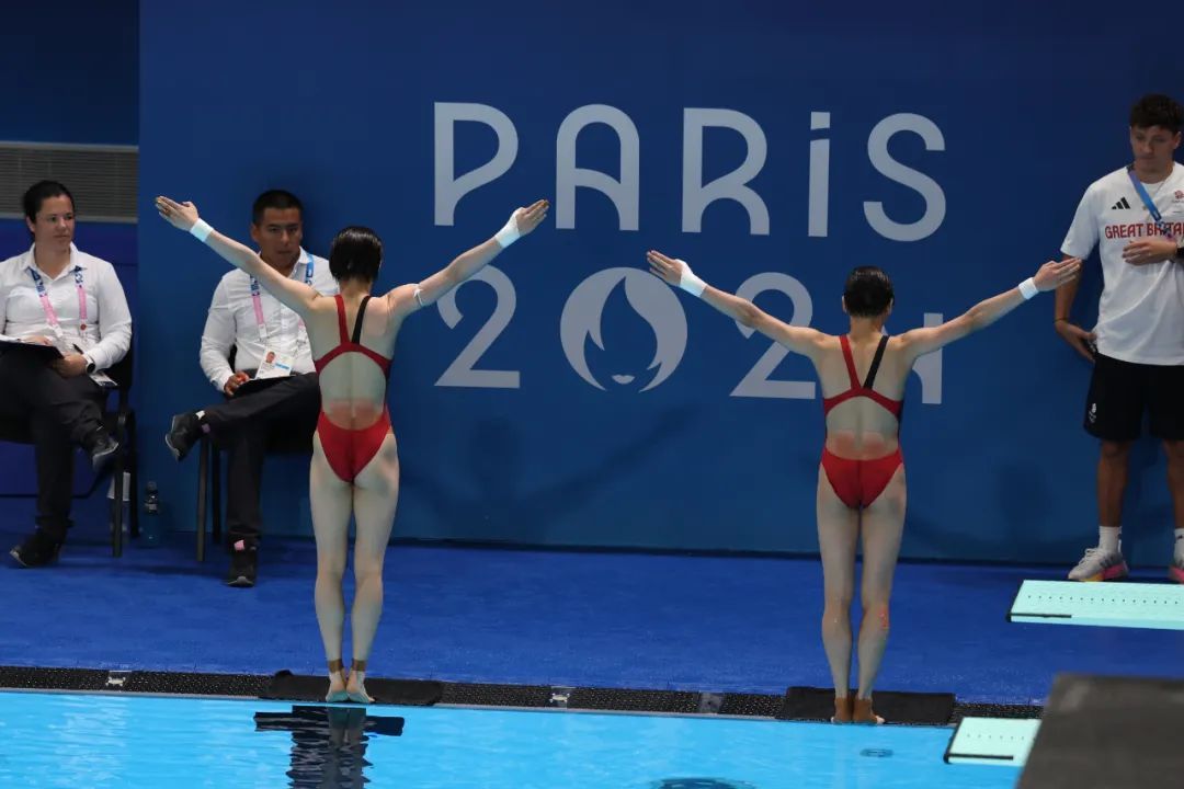 “水花消失术”再现!全红婵、陈芋汐携手夺冠! “水花消失术”再现!全红婵、陈芋汐携手夺冠!