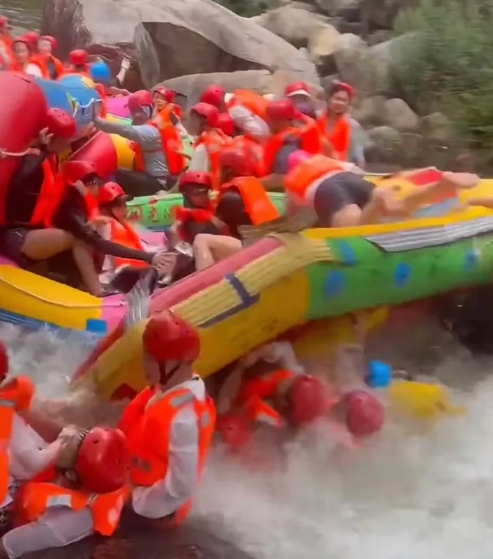 女子颈椎骨折导致全身瘫痪！目前仍在ICU抢救，只因这项“夏日活动”