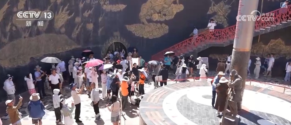 夏日消费市场文化掀“热潮”、文旅频“加热”、交易再“升温”