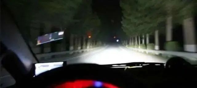 夜间行车有技巧,快来看一下吧! 夜间行车有技巧,快来看一下吧!