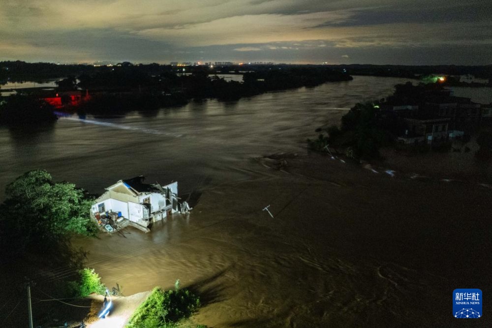 新华视点｜湖南湘潭涓水决口一线观察