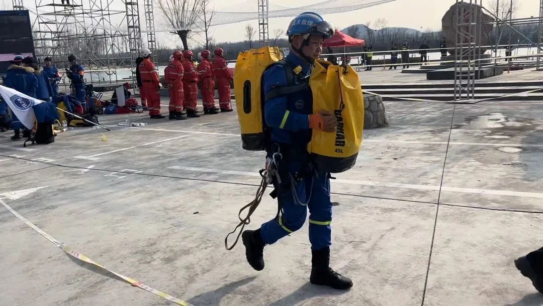 救人真的会“上瘾”！河北52岁大叔10年救援超120人…