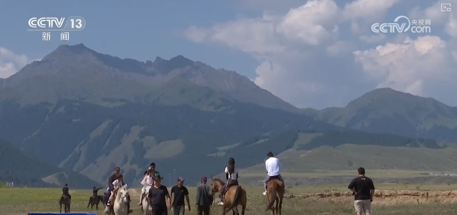 夏日消费市场文化掀“热潮”、文旅频“加热”、交易再“升温”