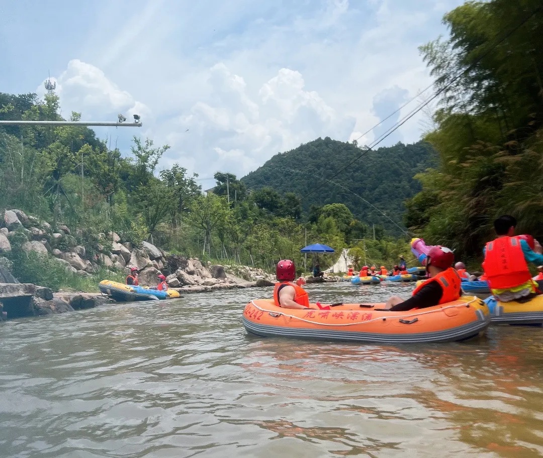 女子颈椎骨折导致全身瘫痪！目前仍在ICU抢救，只因这项“夏日活动”