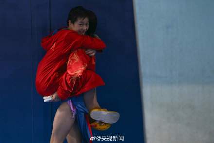 自信满满！全红婵拿捏手势