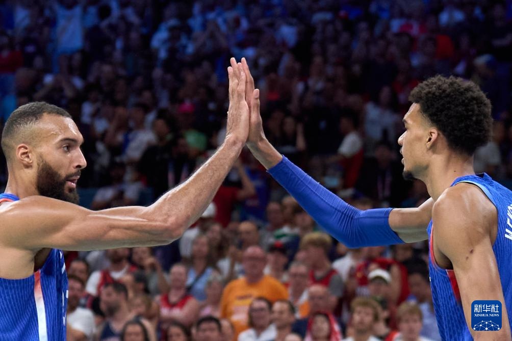 巴黎奥运会|篮球——男子小组赛:法国队胜日本队 巴黎奥运会|篮球——男子小组赛:法国队胜日本队