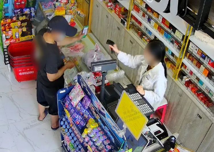 大爷手机被偷后微信钱包被盗刷，只因未设置这个功能