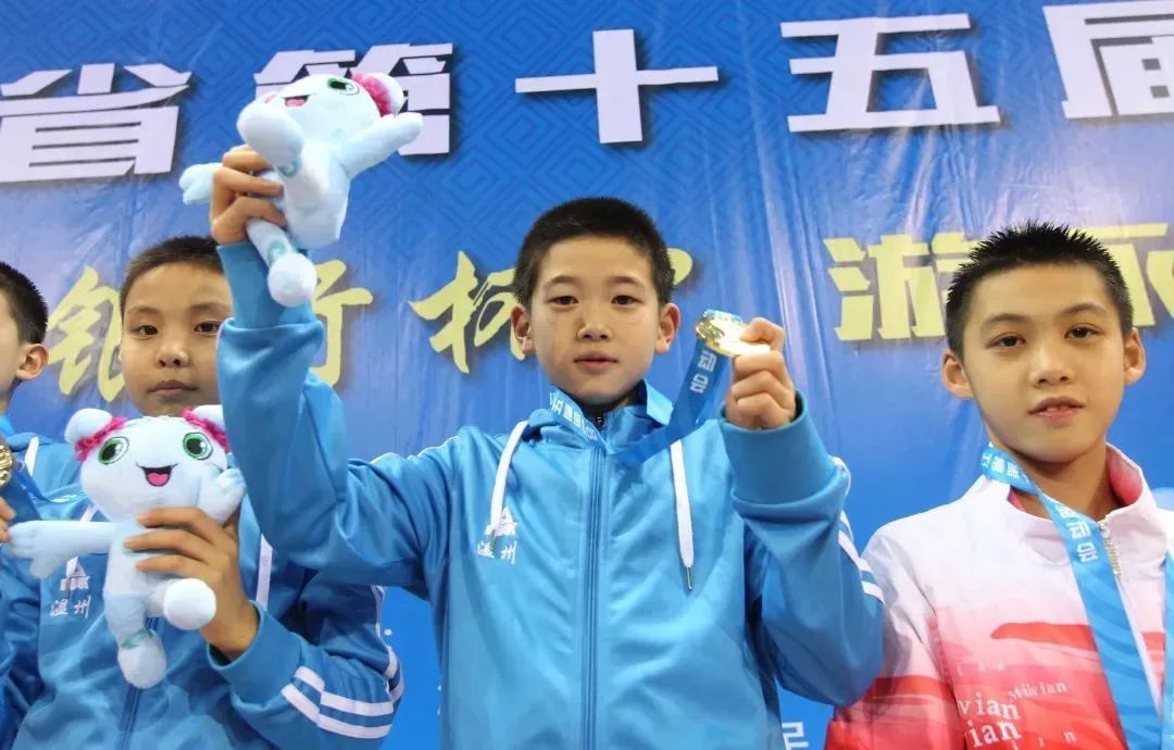 10岁时口出“豪言”的小男孩,如今再破世界纪录! 10岁时口出“豪言”的小男孩,如今再破世界纪录!