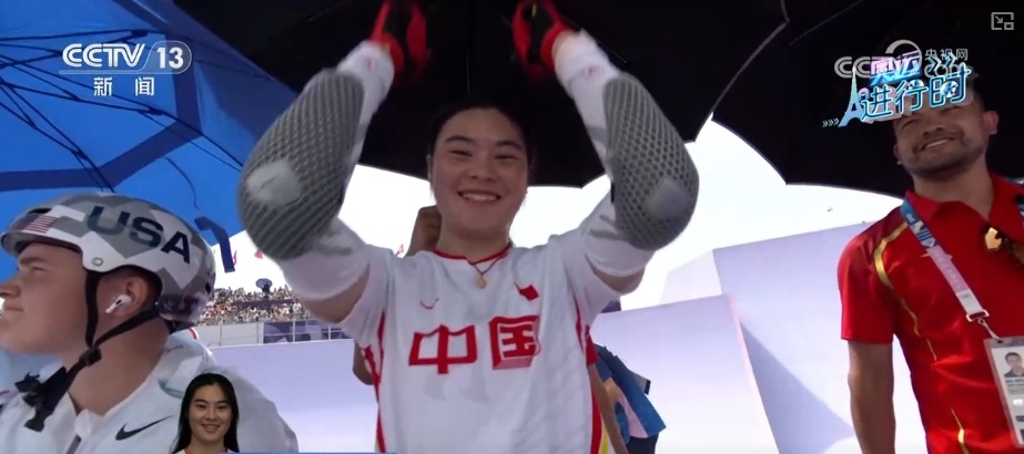 坚持与热爱诠释奥运精神 “爱哭女孩”赢得勇敢者的游戏
