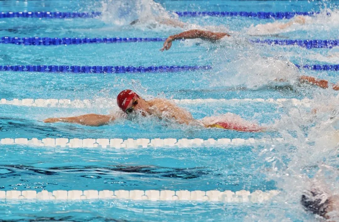 中国游泳首金!潘展乐刷新世界纪录! 中国游泳首金!潘展乐刷新世界纪录!