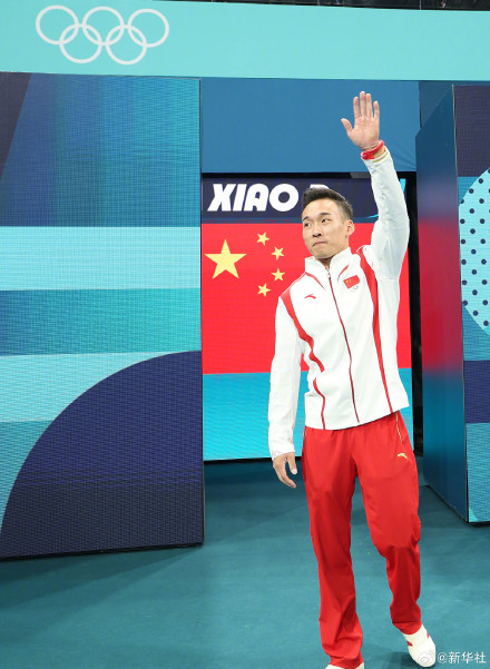 祝贺！张博恒体操个人全能摘银