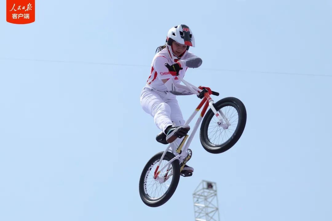 历史首金！18岁川妹子邓雅文实现突破！