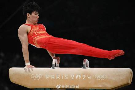 祝贺!中国包揽男子体操全能银牌铜牌! 祝贺!中国包揽男子体操全能银牌铜牌!