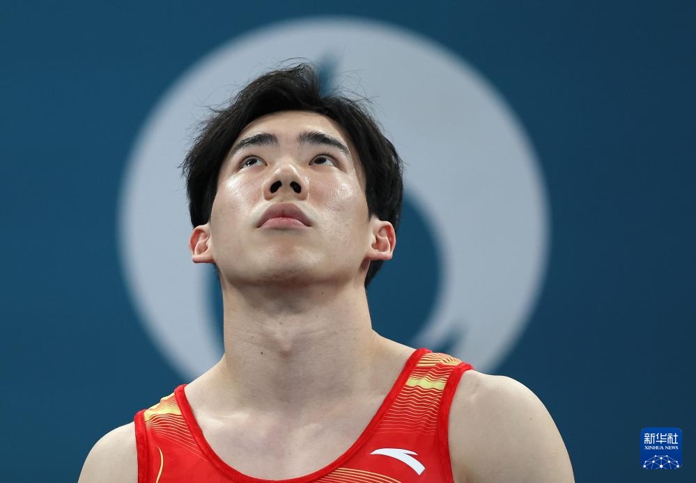 巴黎奥运会丨体操——中国选手张博恒、肖若腾分获男子个人全能亚、季军