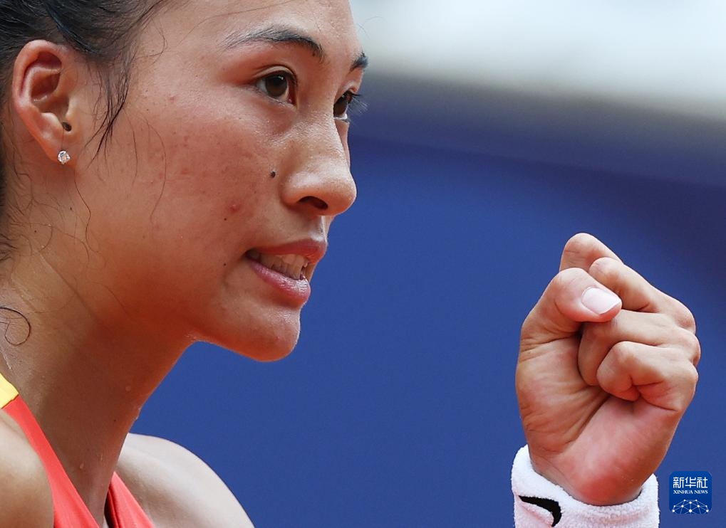 巴黎奥运会丨网球——女单四分之一决赛：郑钦文晋级四强