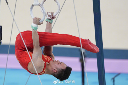 祝贺!中国包揽男子体操全能银牌铜牌! 祝贺!中国包揽男子体操全能银牌铜牌!