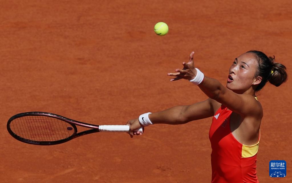 巴黎奥运会丨网球——女单四分之一决赛：郑钦文晋级四强