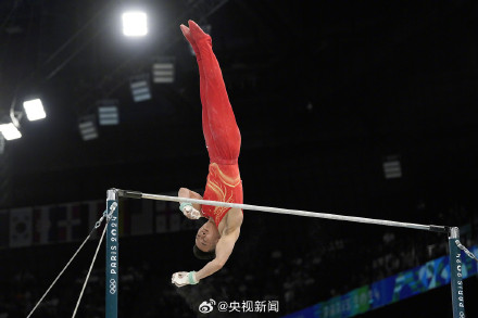 祝贺!中国包揽男子体操全能银牌铜牌! 祝贺!中国包揽男子体操全能银牌铜牌!